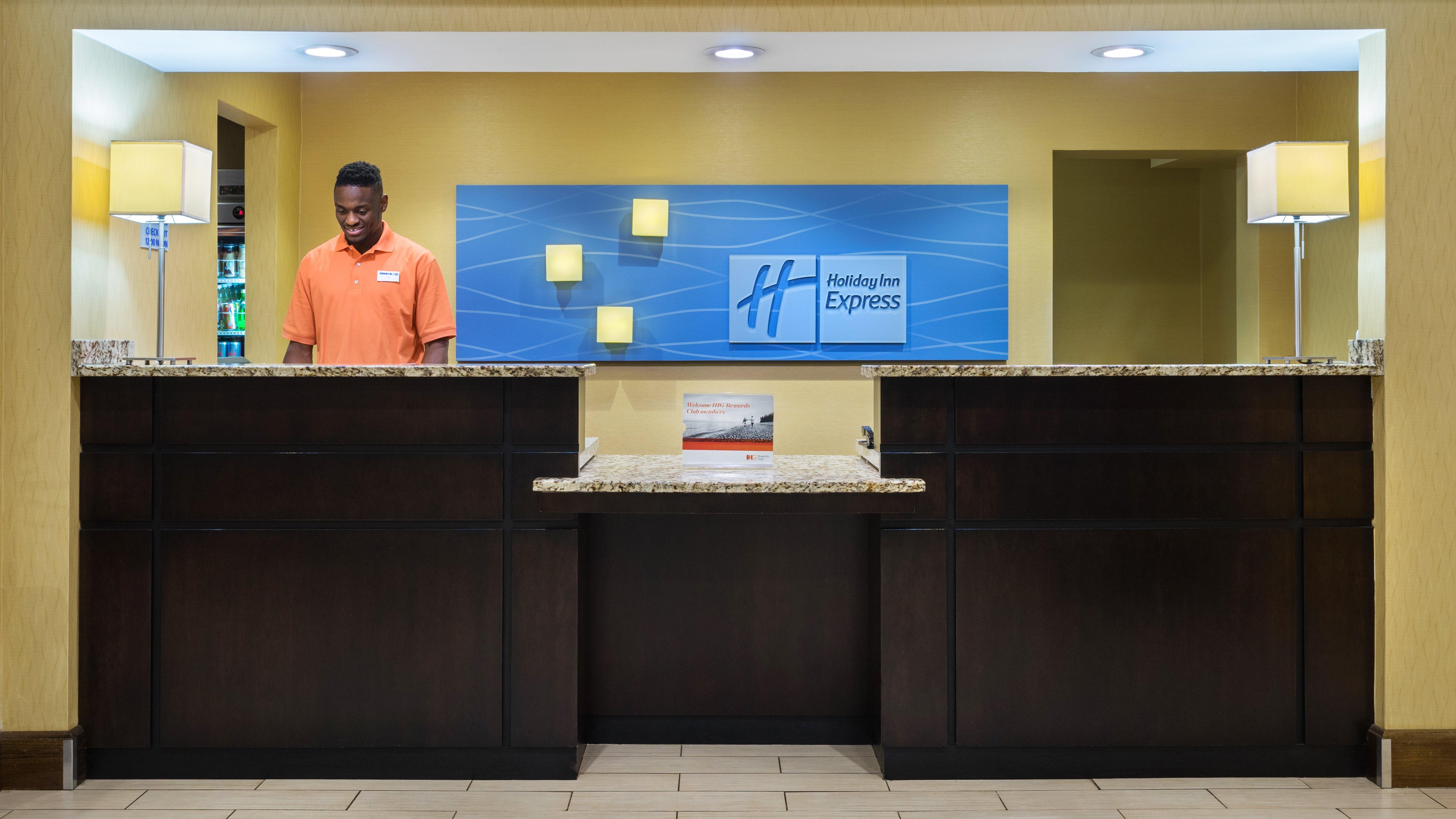 Holiday Inn Express Charleston-Civic Center By Ihg Kültér fotó
