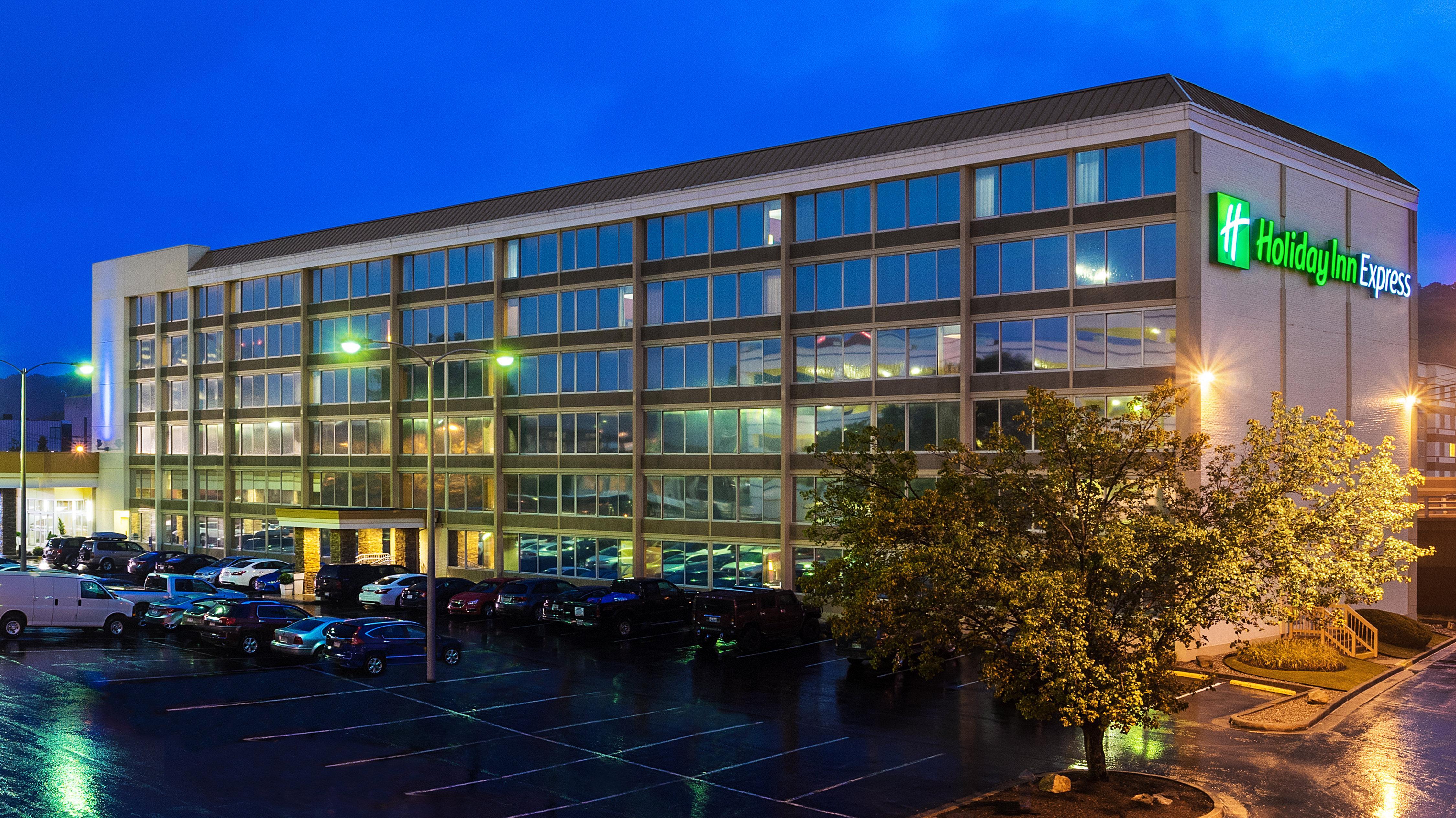 Holiday Inn Express Charleston-Civic Center By Ihg Kültér fotó