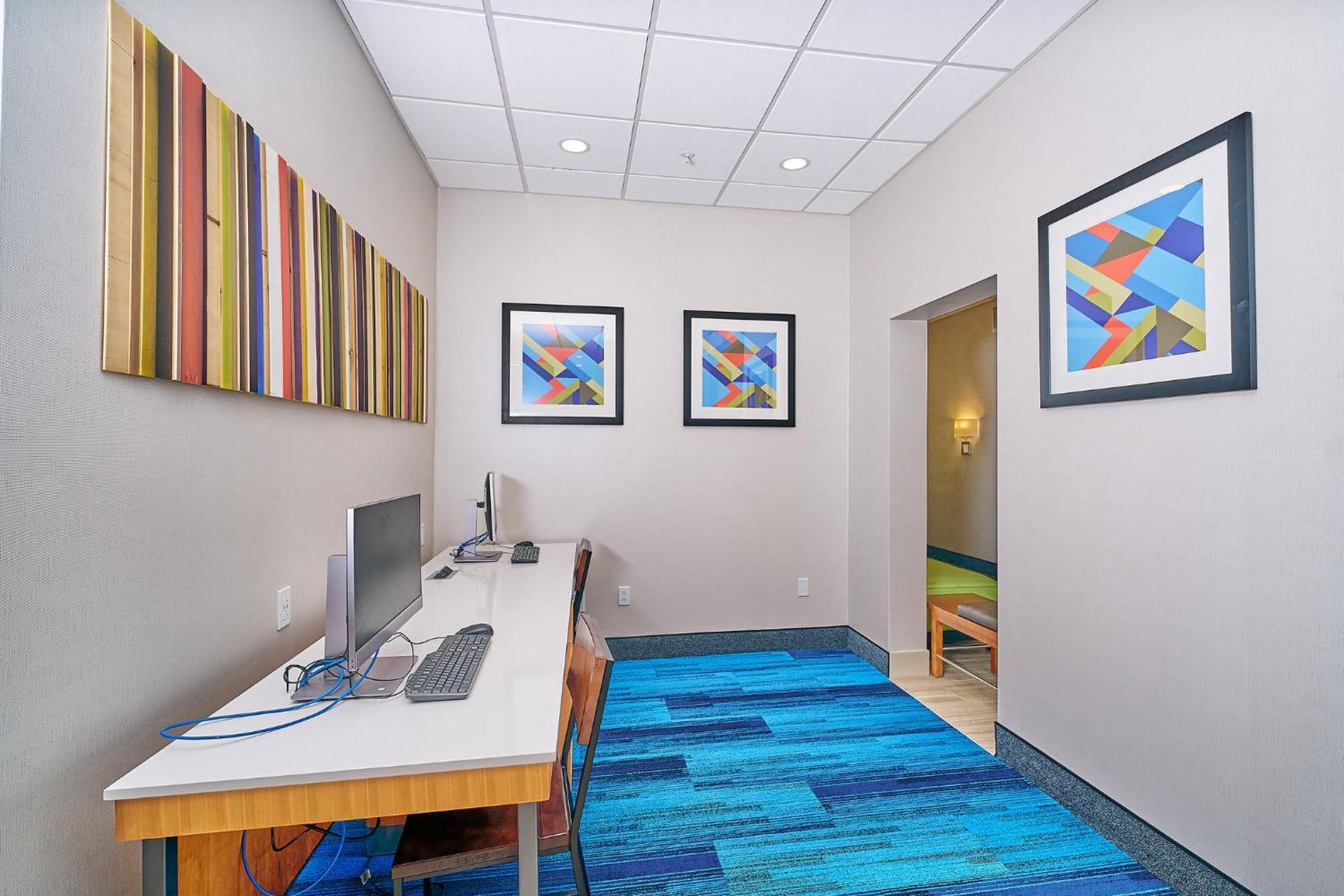 Holiday Inn Express Charleston-Civic Center By Ihg Kültér fotó